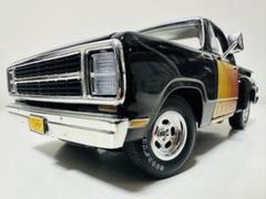 【メーカー直送】 AW/'80 Dodgeダッジ D150 PickUpピックアップ 1/18 - メルカリ ミニカー