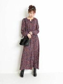 Deveaux ipeker AMARA Vシャーリングドレス