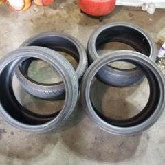 中古タイヤ 225/35R20 2本 235/35R20 2本