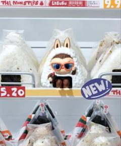 POPMART LABUBU ラブブ Wacky Mart シリーズのサムネイル
