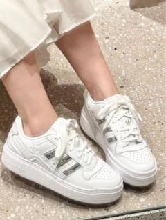 新品未使用 adidas フォーラムXLG W 厚底スニーカー 24cm 新品未使用】adidas フォーラムXLG W 厚底スニーカー 24センチ