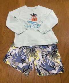 水色ラッシュガードと葉柄ショートパンツセット