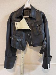 【在庫僅少】 rokh × h&m レザークロップドジャケット - メルカリ ジャケット・アウター