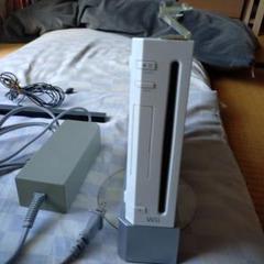 Wii本体 + コントローラー4つ + センサーバー