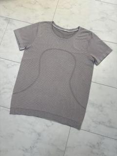 ルルレモン☆カットソー☆美品サイズ4 ウィメンズ Tシャツ 【ルルレモン公式｜lululemon Japan】