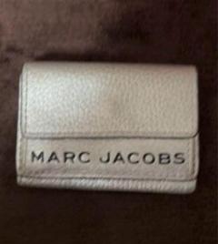 2025年最新】marc jacobs 財布 三つ折りの人気アイテム - メルカリ