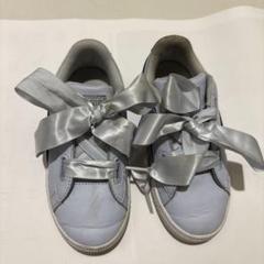 PUMA リボン付きライトブルースニーカー 18.5