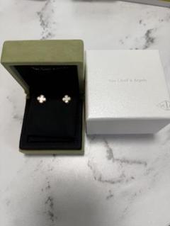 Van Cleef & Arpels アルハンブラスウィート