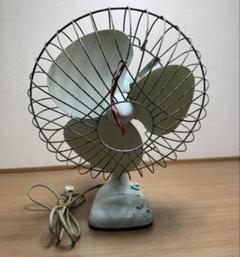 HITACHI 卓上扇風機 レトロ。　　　　　 ミントグリーン HITACHI 卓上扇風機 レトロ 日立 3枚羽 ミントグリーン