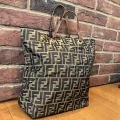【高級】FENDI トートバッグハンドバッグ ズッカ柄ギャランティー  3318 高級】FENDI トートバッグハンドバッグ ズッカ柄ギャランティー 3318