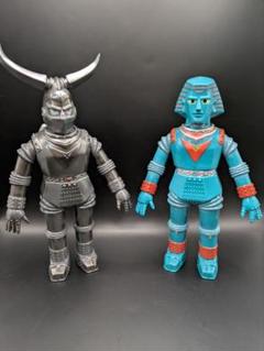 墓場の画廊×ドリームロケット第二弾‼︎暗闇で光る、怪獣ロボット
