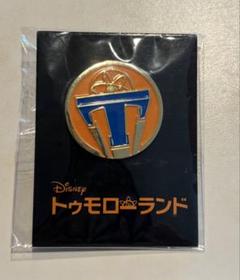 トゥモローランド　ピンバッジ　2個セット 61l9+x40kqL._AC_SY200_QL15_.jpg