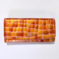 新品未使用　コッコフィオーレ　財布　レッド　赤 未使用品✨コッコフィオーレ 二つ折り財布 レッド - メルカリ