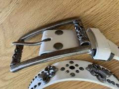 ホワイト　レザースタッズベルト