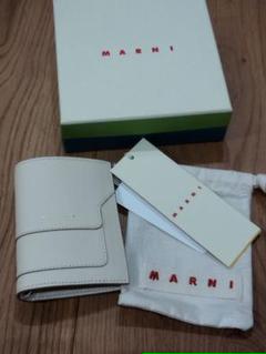 新品未使用 MARNI 二つ折り財布 アイボリーホワイト 楽天市場】マルニ MARNI 2つ折り財布 小銭入れ付き ホワイト