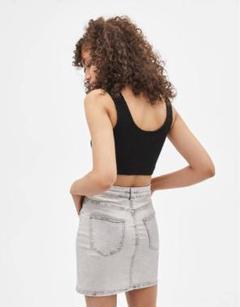 《匿名配送》Bershka フロント・バックポケット付き デニム ミニスカートのサムネイル