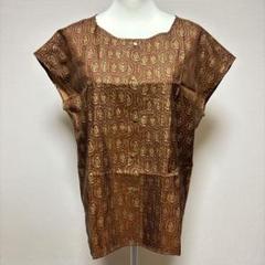 美品　伊太利屋　フレンチスリーブブラウス　金ボタン　11　L 総柄ゴールド