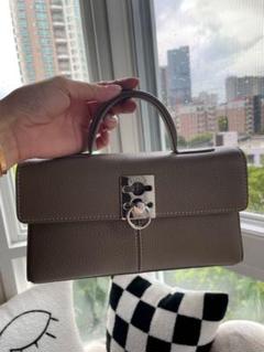 限定価格❗️【美品】CAFUNE カフネスタンスウォレットショルダーバッグスモール 2025年最新】カフネ スタンスウォレットの人気アイテム - メルカリ