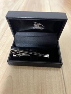 ★美品★バーバリー Burberry BlackLabel ネクタイピン 箱付き BURBERRY BLACK LABEL（ネクタイピン）のフリマアイテム一覧