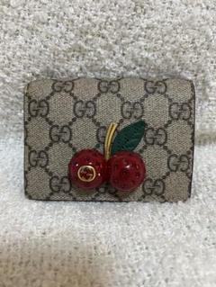 GUCCI チェリー装飾 コンパクト財布 GUCCI グッチ チェリー 二つ折りコンパクト財布 476050・1177 GG