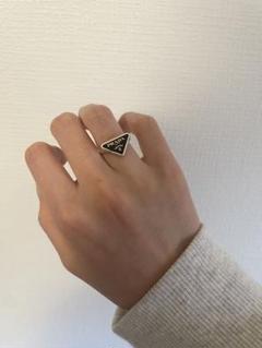 【Prada】トライアングル ロゴ シンボル リング 送料込み Prada】トライアングル ロゴ シンボル リング 送料込み (PRADA