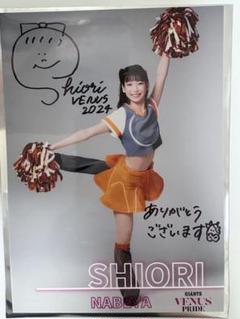 鍋谷詩織　サイン入りブロマイド　缶バッジ