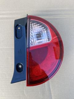 ラパンショコラ　HE22S テールレンズ　右側 ラパン ◇ラパン ショコラ DBA-HE22S 右テールランプ NO.287019