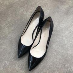 美品【プラダ】パンプス　フラワーモチーフ　エナメル　黒　38.5 PRADA 超美品 プラダ パンプス ＃34 1/2 エナメル ブラック