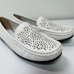 ホワイト レザー モカシン リボン付き モカシン/デッキシューズ（リボン）ファッション通販 - ZOZOTOWN