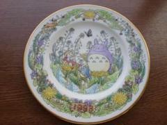 スタジオジブリ　トトロ　イヤープレート1998年　美品　希少 Noritake ノリタケ スタジオジブリ となりのトトロ 記念イヤー