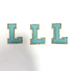 イチオシ❣️チェニールレターLパッチ 大サイズ 80mm アイロン貼る　キラキラ