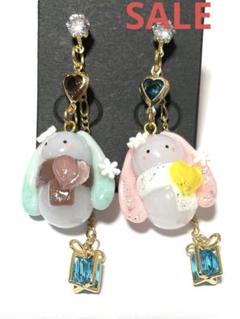 プレゼントゆらゆらうさぎピアス