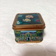 印象派展　モネ睡蓮の缶のサムネイル
