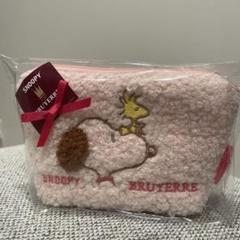 ブリュイエール　SNOOPYもこもこさスタンドポーチ　新品