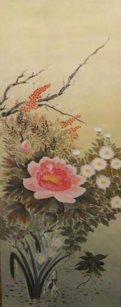掛け軸 玉鳳 四季花 絹本 希少 軸装 茶道具 掛軸 美品 です。 掛け軸 玉鳳 四季花 絹本 希少 軸装 茶道具 掛軸 美品 です