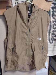 THE NORTH FACE　コンパクトフーディドベスト未使用に近い。