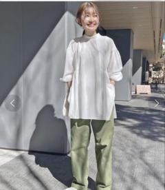 【オシャレ☆Spick and Span】Vネック　カーキ　カットソーチュニック U by SPICK&SPAN（ユーバイスピックアンドスパン）の「Vネック