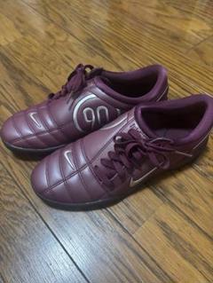 新作 バーガンディ total90フットサルシューズ Nike 26cm メルカリ - シューズ