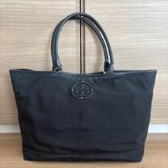 美品✨ トリーバーチ トートバッグ レザー タッセル A4収納可 黒 A4収納可】 トリーバーチ トートバッグ レザー ロゴ型押し タッセル