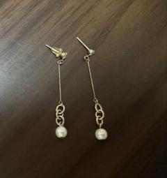 セール⭐︎白いパールピアス