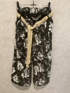 花柄ワイドパンツのサムネイル