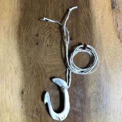 鹿角で作ったフィッシュフックネックレス