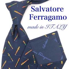 【極美品】Salvatore Ferragamo ペン 総柄 紺 ネイビー