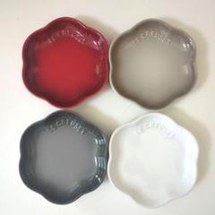 LE CREUSET - 新品未使用未開封 ル・クルーゼ フラワープレート 5枚セット Amazon｜ル・クルーゼ(Le Creuset) 皿 深皿 フラワー