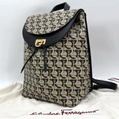 美品 サルバトーレフェラガモ ヴァラリボン金具 レザー 巾着 リュックサック Salvatore Ferragamo - 【美品】Salvatore Ferragamo ヴァラ
