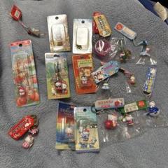 ✨新品未使用✨ご当地キティストラップ・ピンズ・キューピーまとめ売り　１６点 ✨新品未使用✨ご当地キティストラップ・ピンズ・キューピー