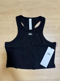 alo yoga リブタンクトップ　黒S alo yoga クロップド リブ タンクトップ 黒M - メルカリ