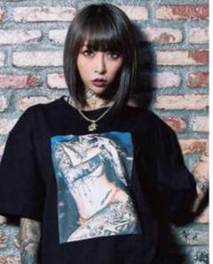YA-MAN様専用】泉麻那 Tシャツ avalanche - メルカリ