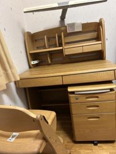 イトーキ木製学習机とスタッキング椅子セット