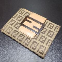 【美品】 FENDI フェンディ 二つ折り 財布 コンパクト レザー グリーン FENDI フェンディ 財布 レディース ブランド ズッカ 二つ折り